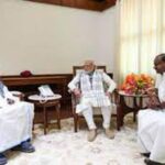 देवेगौड़ा एवं उनके पुत्रों ने मोदी से की मुलाकात