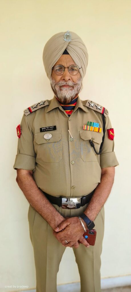 जम्मू कश्मीर के बारामूला में चुनाव ड्यूटी के दौरान हार्ट अटैक से निधन के बाद BSF के 185 बटालियन में पदस्थ स्वर्गीय सब इंस्पेक्टर सुखदेव सिंह रंधावा का पार्थिव शरीर चीनौर कस्बे के ग्राम टेकपुर पहुंचा