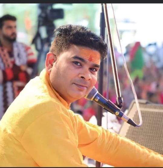 पत्नी से पीड़ित भजन गायक ने लगाई फांसी,  शादी के बाद डेढ़ साल से पत्नी कर रही थी प्रताड़ित