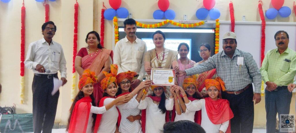 शासकीय विधि महाविद्यालय में जिला स्तरीय युवा उत्सव कार्यक्रम संपन्न