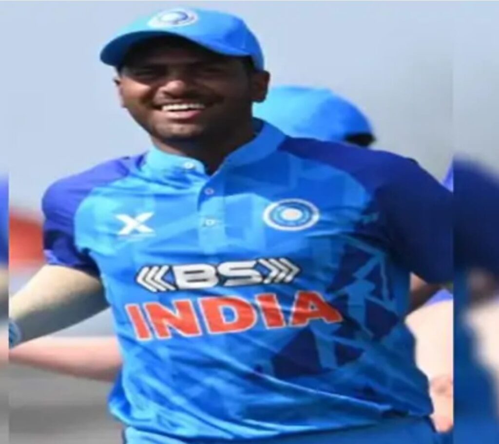 भारतीय दिव्यांग क्रिकेट टीम में ग्वालियर के योगेंद्र सिंह भदोरिया का चयन हुआ है। 23  साल के योगेंद्र