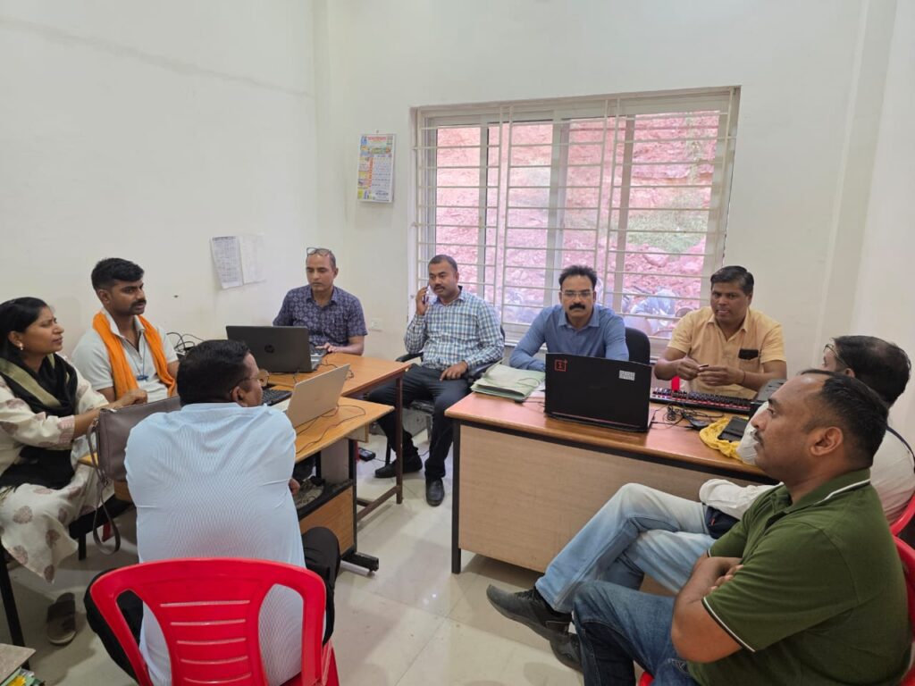 लोकायुक्त पुलिस ने रिश्वतखोर राजस्व निरीक्षक दबोचा