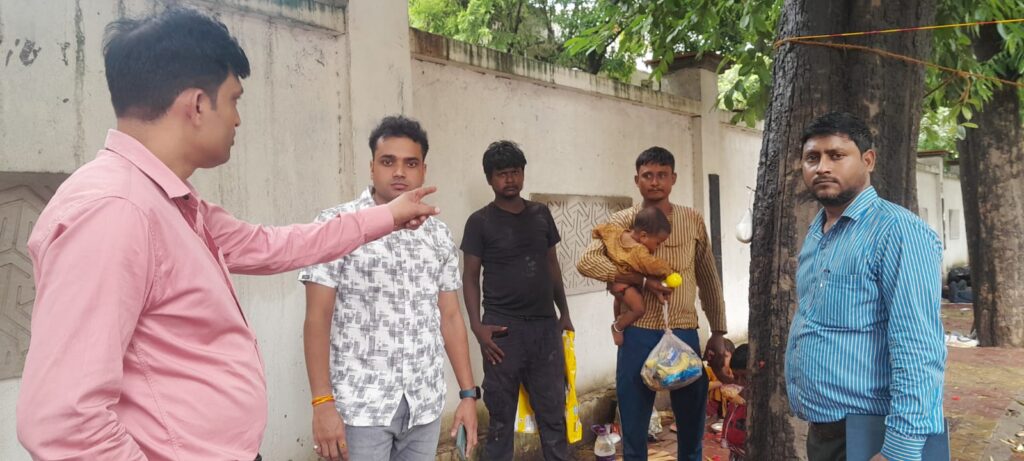 बाल भिक्षावृत्ति रोकथाम हेतु 20 दिवसीय जागरूकता अभियान के तहत अश्लेश्वर मंदिर, कोटेश्वर मंदिर और गोले के मंदिर क्षेत्र में रेस्क्यू चलाया